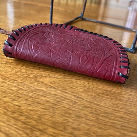 Vintage tooled Floral Coin Purse EUC. - Picture 5 of 7
